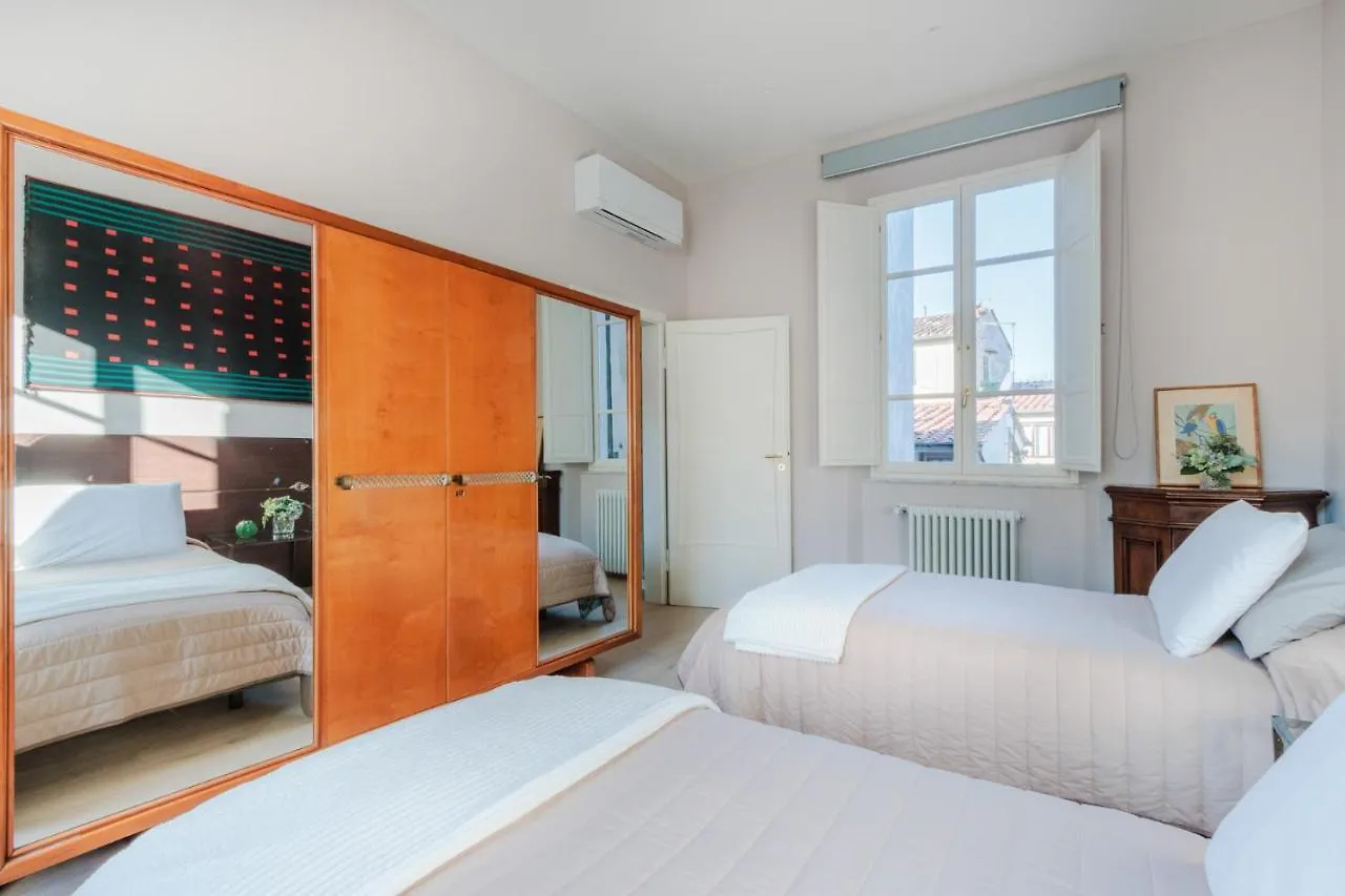 Casa Designer Modern 1St Floor Apartment With Terrace Lucca 0*,