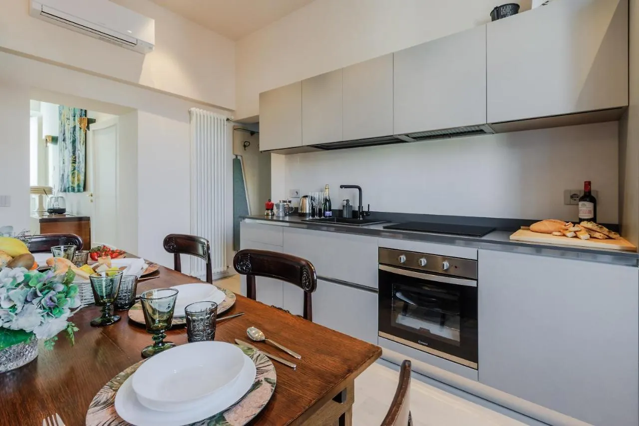 Casa Designer Modern 1St Floor Apartment With Terrace Lucca